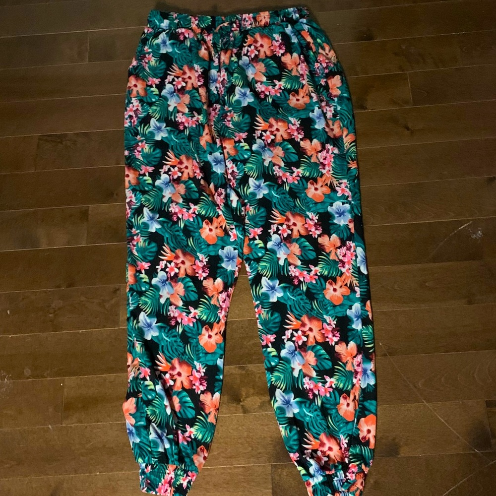 Hawaiian Jogger